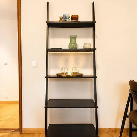Apartment Luxury 2br With Sauna, Work Station, Center *