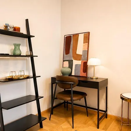 Luxury 2br With Sauna, Work Station, Center *