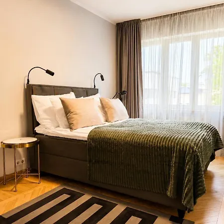 Luxury 2br With Sauna, Work Station, Center